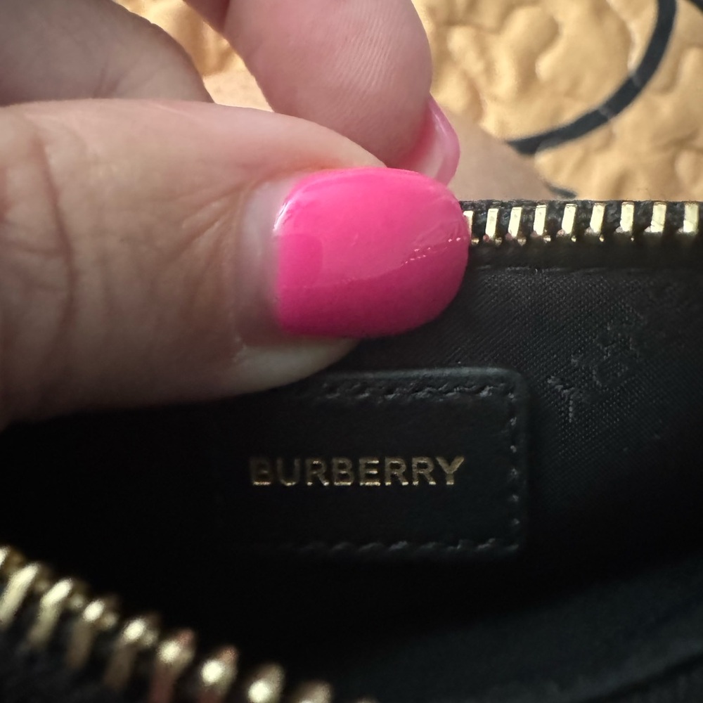 Authentic Burberry Tan and Black Key Card Holder - Picture 4 of 5